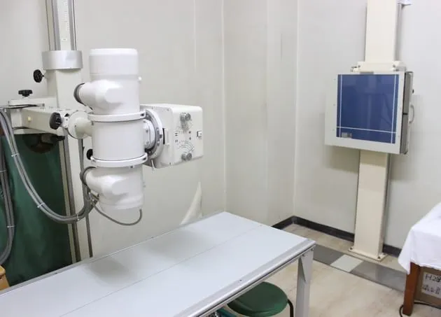 レントゲン室です、より精密な検査を行っています。